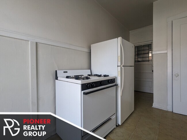 Photo - 1917 W Winnemac Ave Unit 5023-1