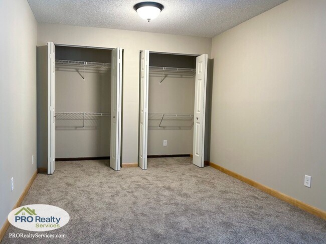 Photo - Updated 1 Bedroom Condo **Half off 1 Month... Unidad 207