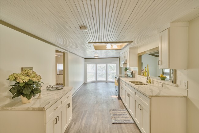 Photo - 220 Belmont St