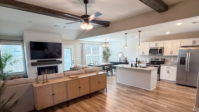 Photo - 409 Pomeroy Dr