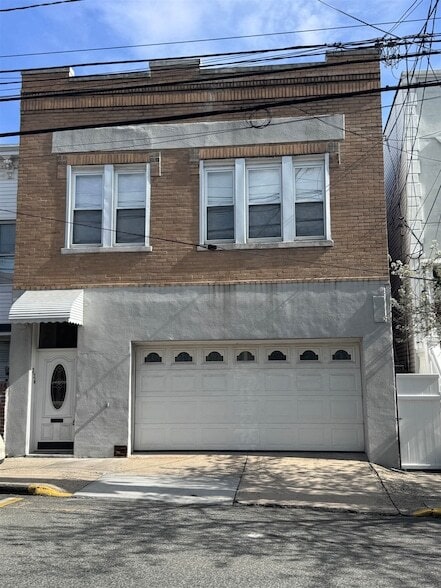 Photo - 326 70th St