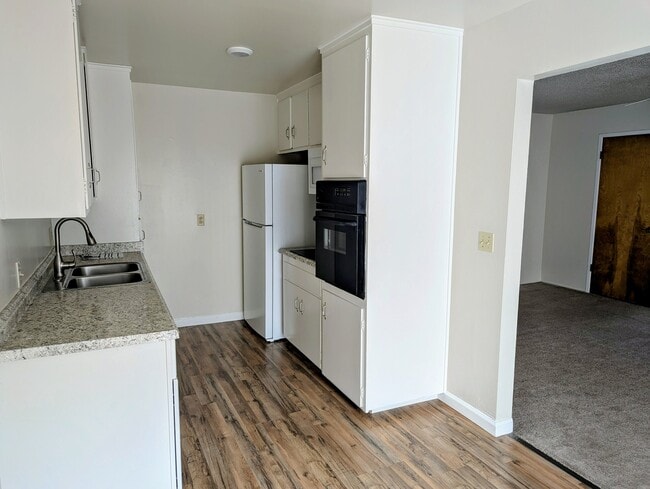 Building Photo - 1213 W McKinley Ave Unit 1213 W. McKinley Ave.