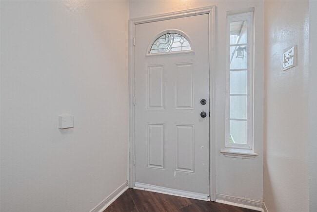 Photo - 1940 E Allegro St