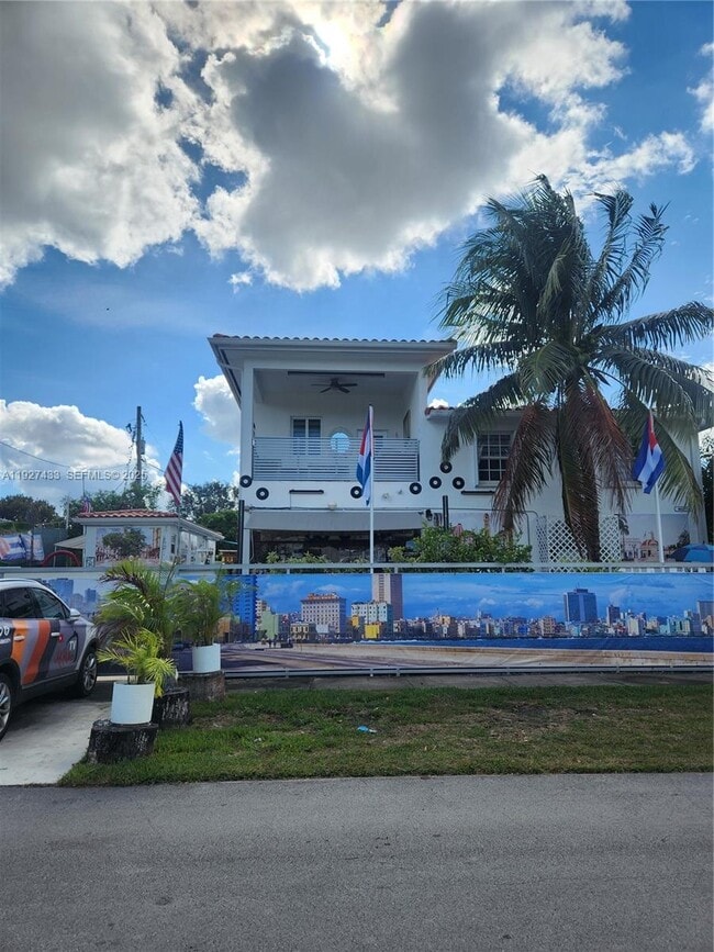 Building Photo - 1645 SW 83rd Ct. Unit 1