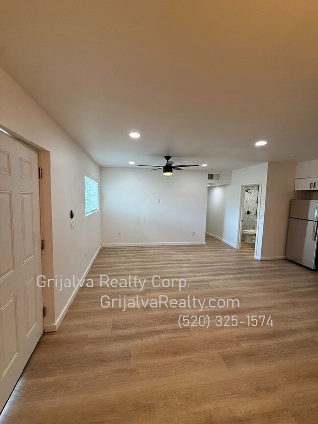 Photo - 2924 N Winstel Blvd Unit 02