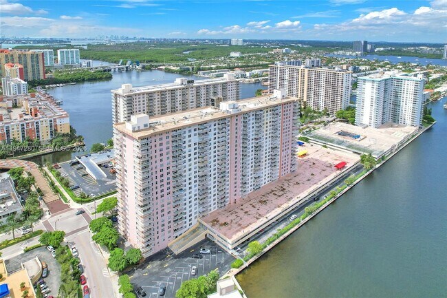 Photo - 251 174th St Unit 311