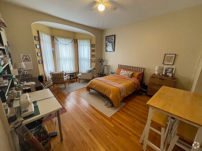 Building Photo - 5 Wendell St Unit 2 Rental