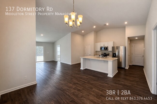 Photo - 137 Dormitory Rd