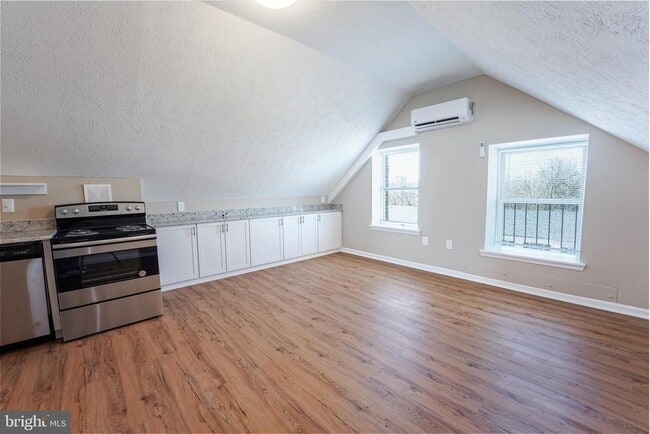 Photo - 3105 Shawnee Dr Unit 7