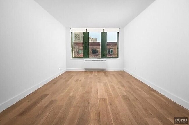 Building Photo - 70 Battery Pl Unit 104 Rental