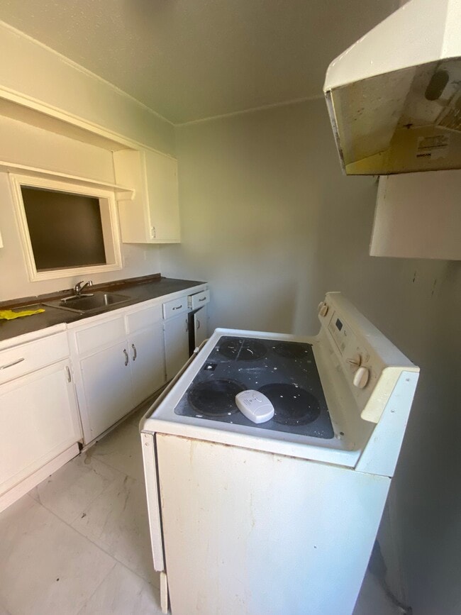 Photo - 103 Barracks St