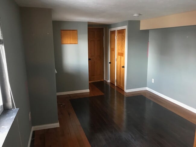 Building Photo - 1117 Freyburg St Unit 1117 Freyburg 2nd Flr Rental