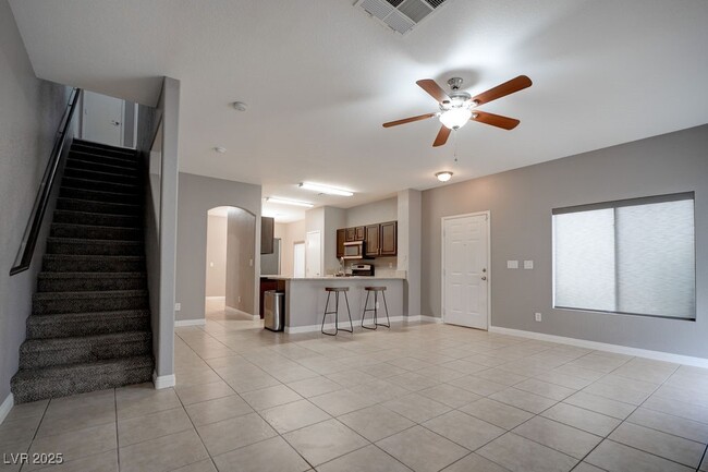 Photo - 2586 Land Rush Dr