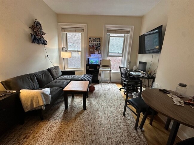 Building Photo - 542 Columbus Ave Unit #1 Rental