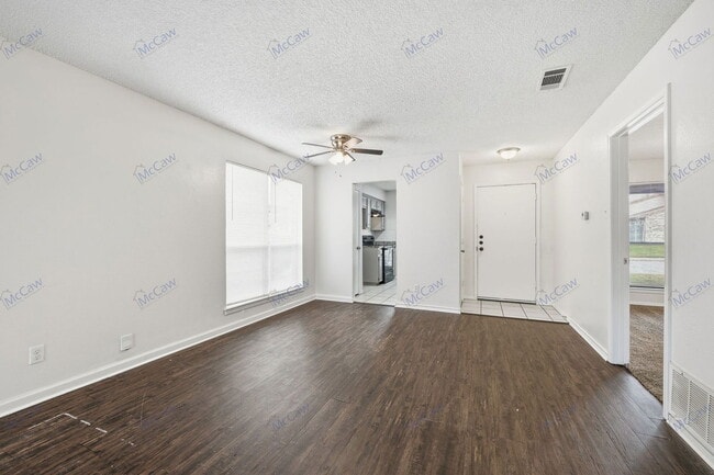 Photo - 2728 Westchester Dr