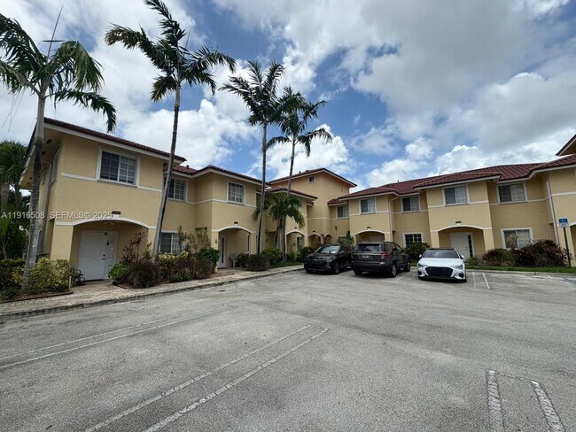 Photo - 2092 NE 167th St Unit 2-115