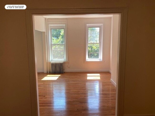 Building Photo - 582 6th Ave Rental