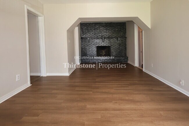 789 Gardenia Ln