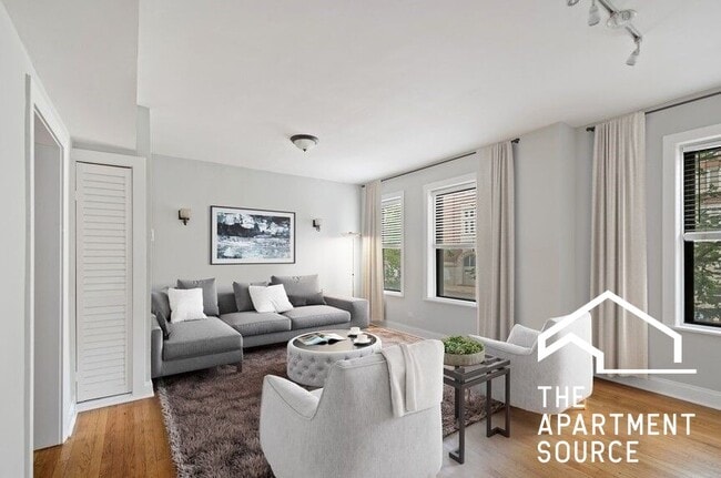 Building Photo - 4038 N Ashland Ave Unit E3