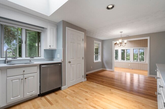 15 Temple Rd