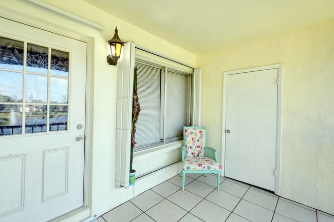 main entrance/balcony - 4850 Sable Pine Cir Unidad 4850 Sable Pine cr