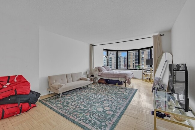 Photo - 330 E 38th St Unit 31H