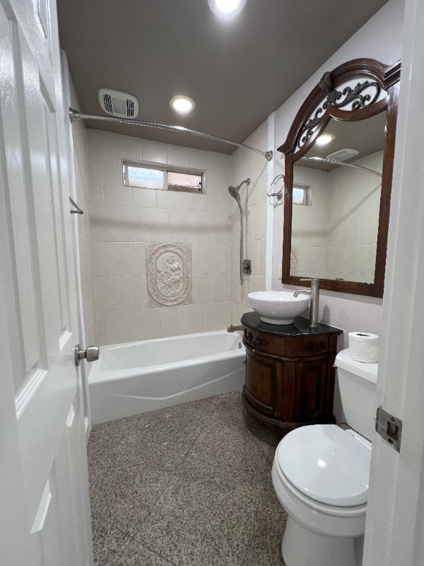 Photo - 1769 Kraft St Unidad B