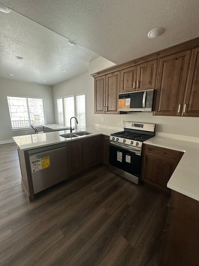 3143 E Thorley Dr