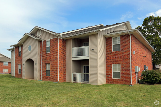 Building Photo - Creekside Clearing Rental