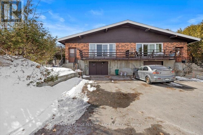 Photo - 2212 St. Laurent Blvd