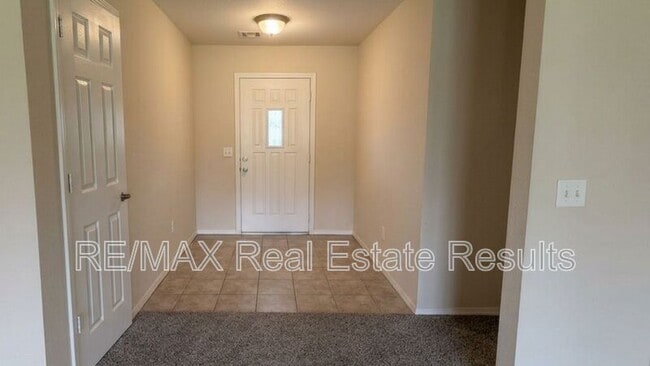 Photo - 1912 SW Fremont Rd