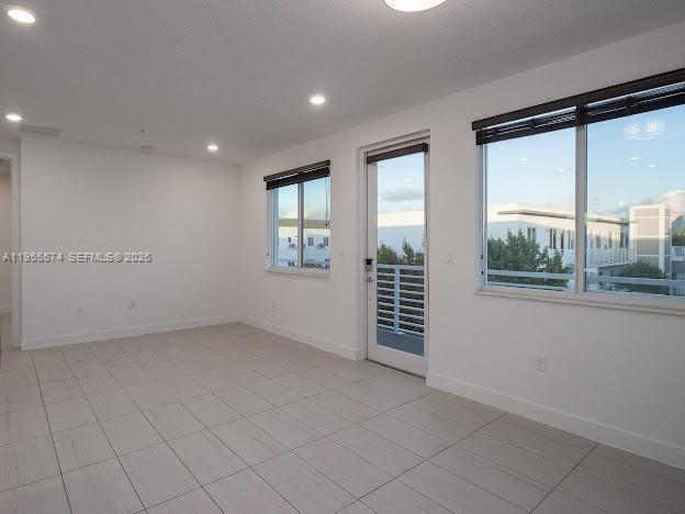 Photo - 6416 NW 102nd Ct Unidad 303