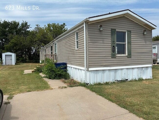Building Photo - 623 N Mills Dr