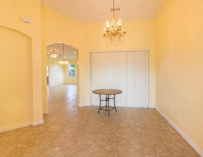 Photo - 787 SE Evergreen Terrace