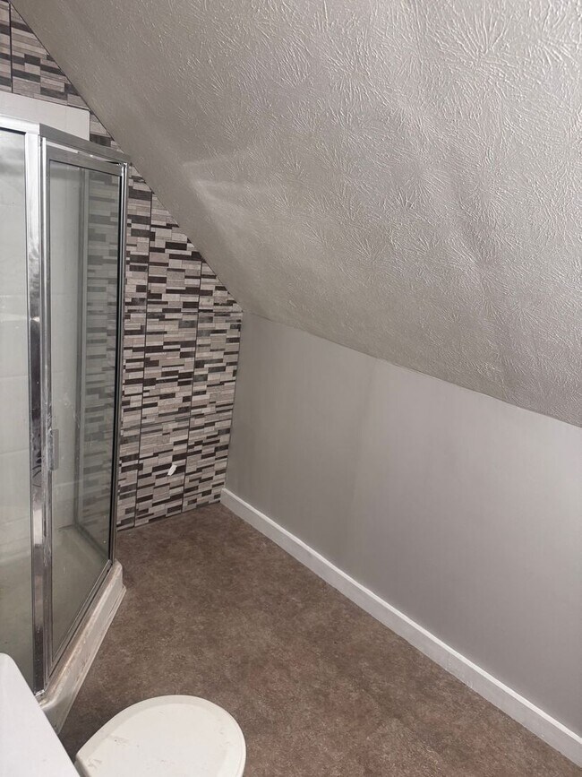 Photo - 3811 E 50th St