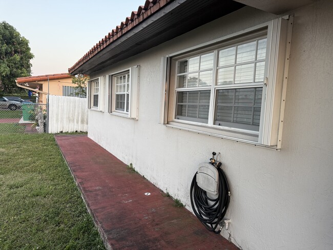 Photo - 10340 SW 43rd St Apartments Unit 1