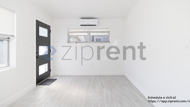 Photo - 1103 E South St