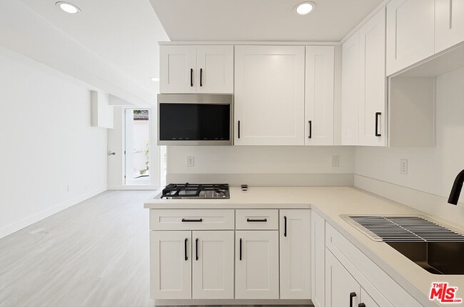 Photo - 4297 Tujunga Ave