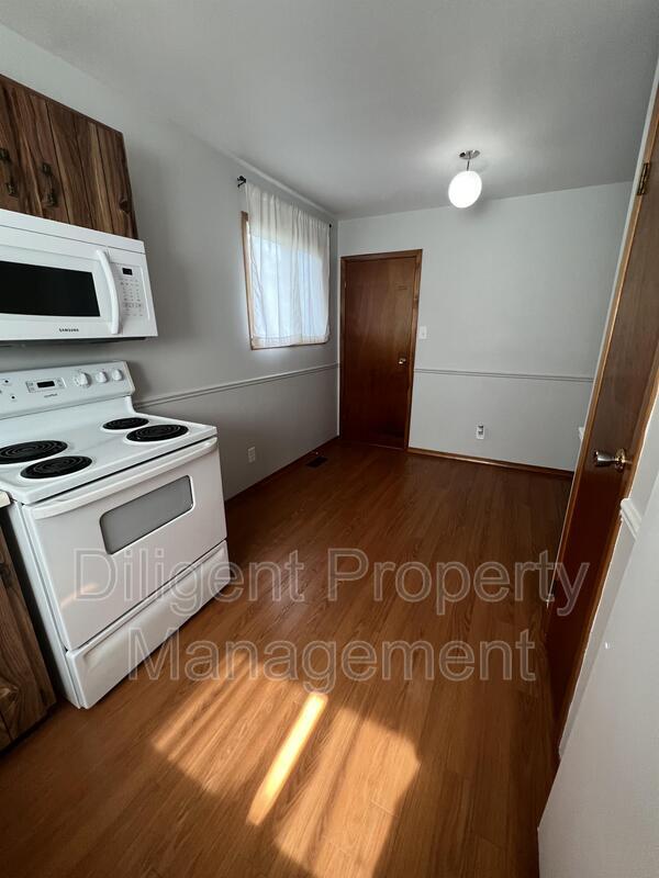 Photo - 926 Dainard Dr