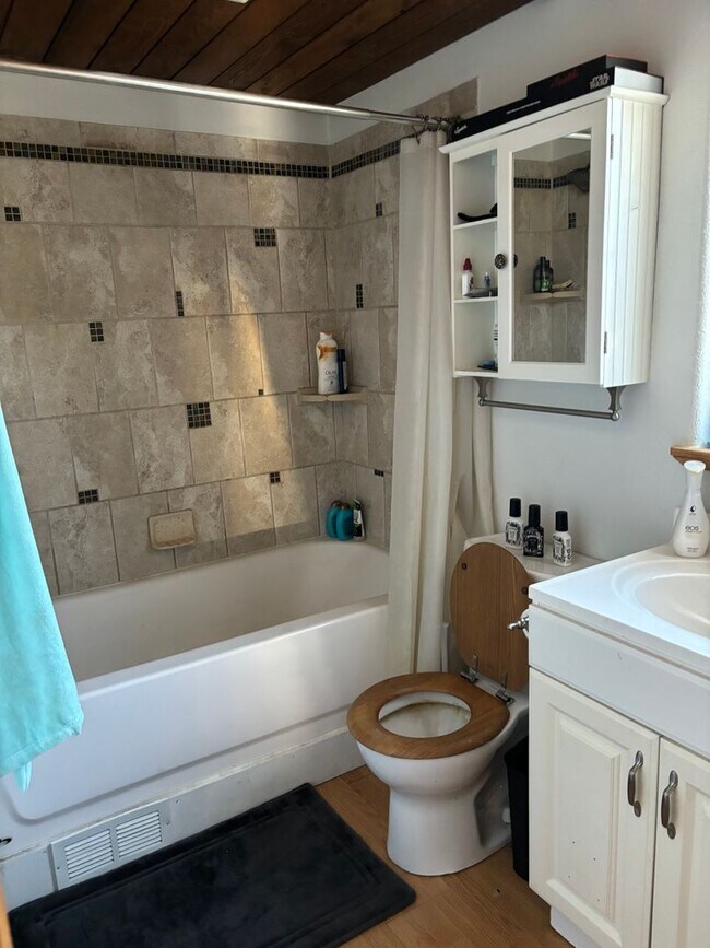 Photo - 1 Bed + Loft/1 Bath Close to UAF