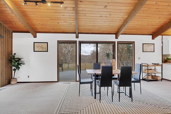 Photo - 980 E 1800 N