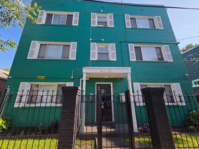 Charming 2 BR/1 BA Apartment in Deanwood –... - Charming 2 BR/1 BA Apartment in Deanwood –... Unidad ( 102)