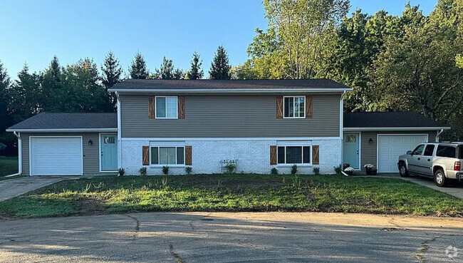 Building Photo - 662 Coleman St SE Unit Byron Center Schools Rental