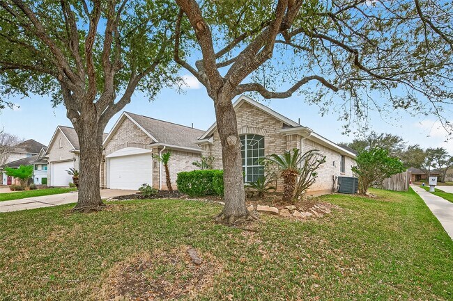 Photo - 3143 Oakwood Run Dr