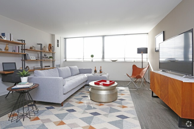 1 BR, 1 BA - living room