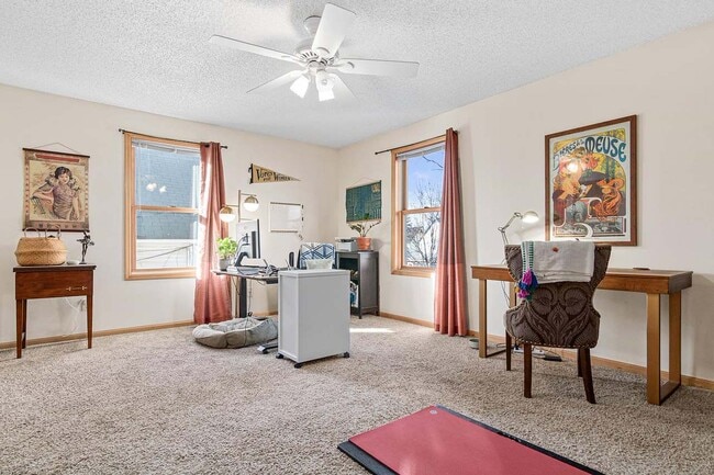 Photo - 1012 Burgess St