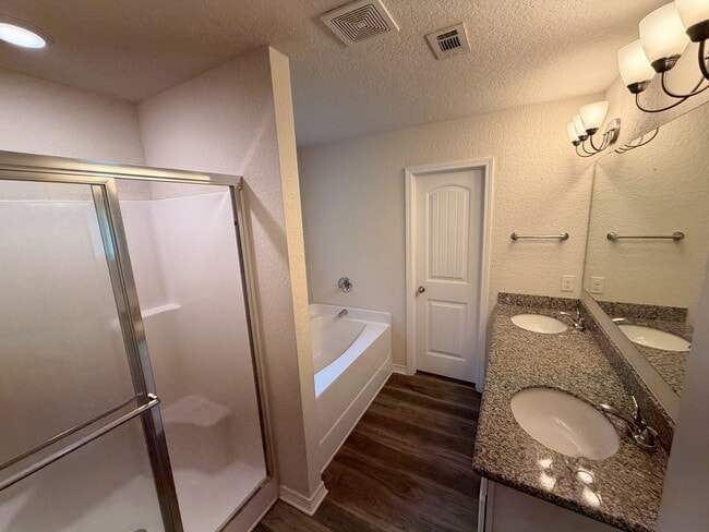Photo - 4957 Wabash Pine Ct