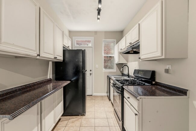 Photo - 708 Columbia Rd NW