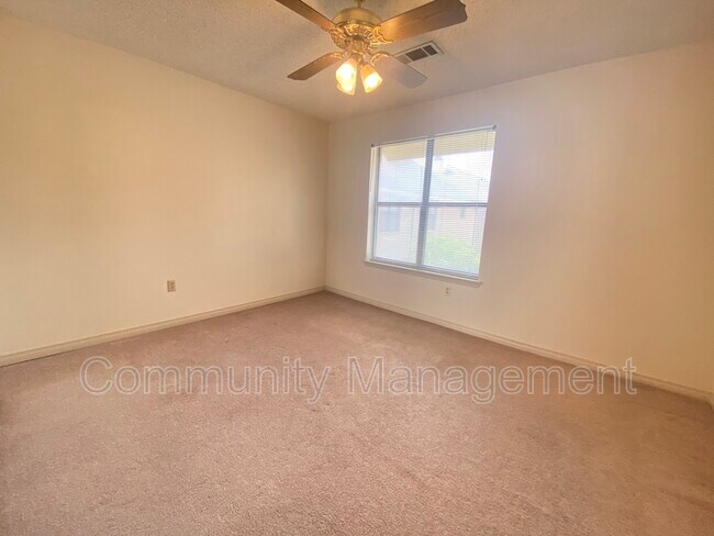 Photo - 5131 Butter Creek Ln Unit Apt 206