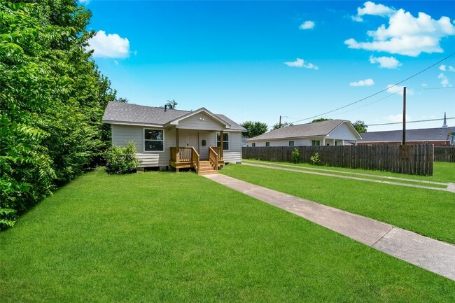 Photo - 2804 Bringhurst St